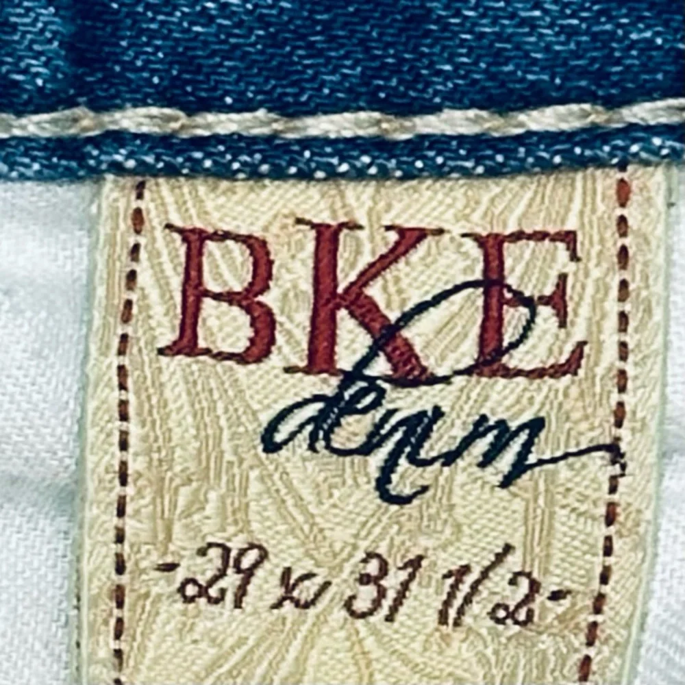 👖🎸BUCKLE BKE Kate Stretch Boot Jeans | Women’s 29‎ | Light Wash Y2K Embroidery